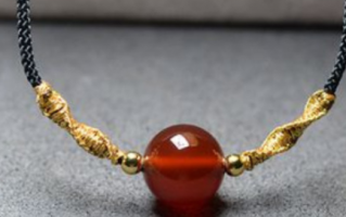 红玛瑙项链寓意 红玛瑙项链适合什么人戴