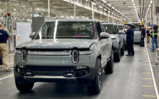 电动车企 Rivian 第一季度超预期，盘后股价大涨超 9%