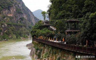 蜀道难作者的思想感情（蜀道难李白表达的三种情感）