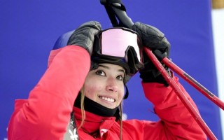 最强冲金项！谷爱凌U型场地技巧决赛首轮93.25分：暂列第一