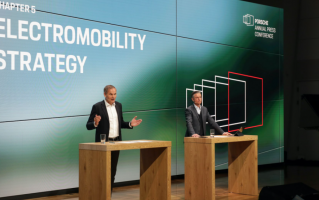 保时捷 CEO：已与苹果讨论“令人兴奋的共同项目”，但尚未决定是否继续