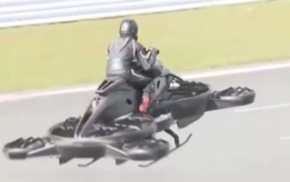 科幻电影既视感！日本油电混动飞行摩托交付：最高速达100km/h