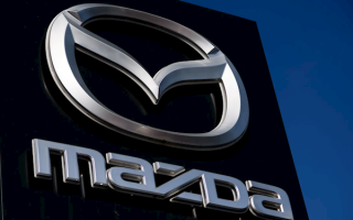 经销商大会突遇拉横幅维权：长安马自达“坑惨”一汽马自达