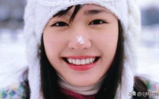 形容笑容的词语（你一笑世界都暖的句子）