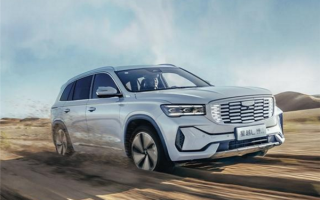 这么吃香？吉利油电混动卖疯：销量暴增453800%！对比去年销量秒懂