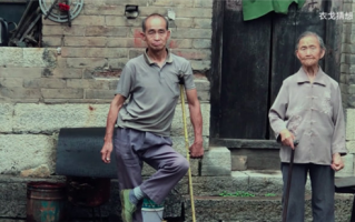 二舅视频走红后作者回应：二舅和姥姥已不在小山村 不希望被打扰