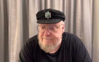 乔治·R·R·马丁确诊新冠 将缺席权游新剧《龙之家族》首映