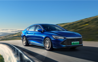 比亚迪股东大会爆笑一幕：有股东设计新车标 强送给王传福