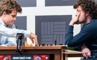 历史最佳惨败给智能肛珠？作弊疑云笼罩国际象棋