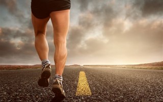 我国多地取消中考男女生长跑 800米对健康不利：专家喊话体育锻炼不能放松