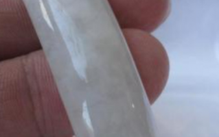 怎么辨别是不是真翡翠 假翡翠和真翡翠的区别