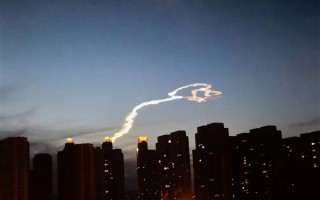 多位网友目击！山西天空巨型玫瑰云：漂浮了一个多小时