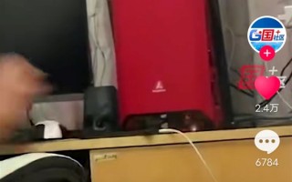 小伙打游戏太猛主机突然冒火花：升级CPU显卡没换电源