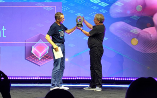 Linux 之父 Linus Torvalds 获颁英特尔首个终身成就创新奖