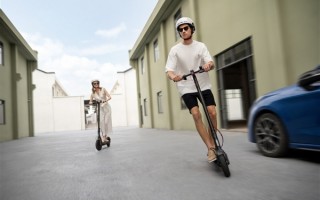 45km续航无压力：小米电动滑板车4 Pro海外抢先推出