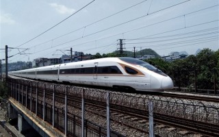中国高铁首次出海！雅万高铁全线打通：最高时速350公里