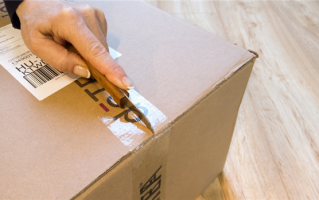 部分快递预计年底基本恢复：路是畅通的 就是缺人