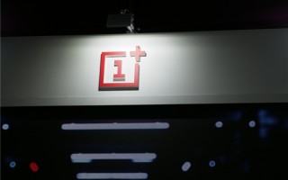 曝一加首款折叠屏手机正在开发中：类似OPPO Find N