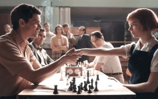 《后翼弃兵》诽谤案和解